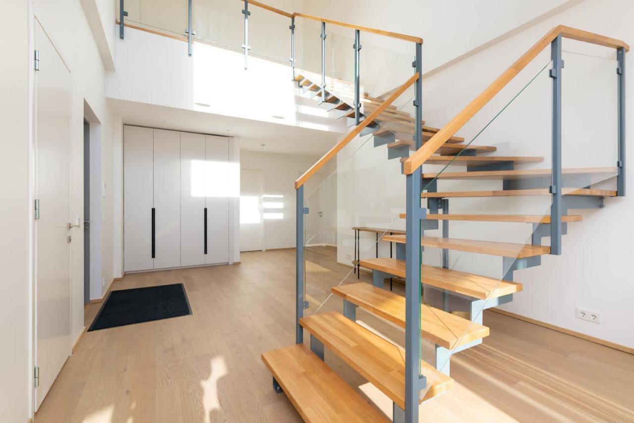 4Bdr Modern And Stylish Apartment Near Kadriorg With Free Parking タリン エクステリア 写真