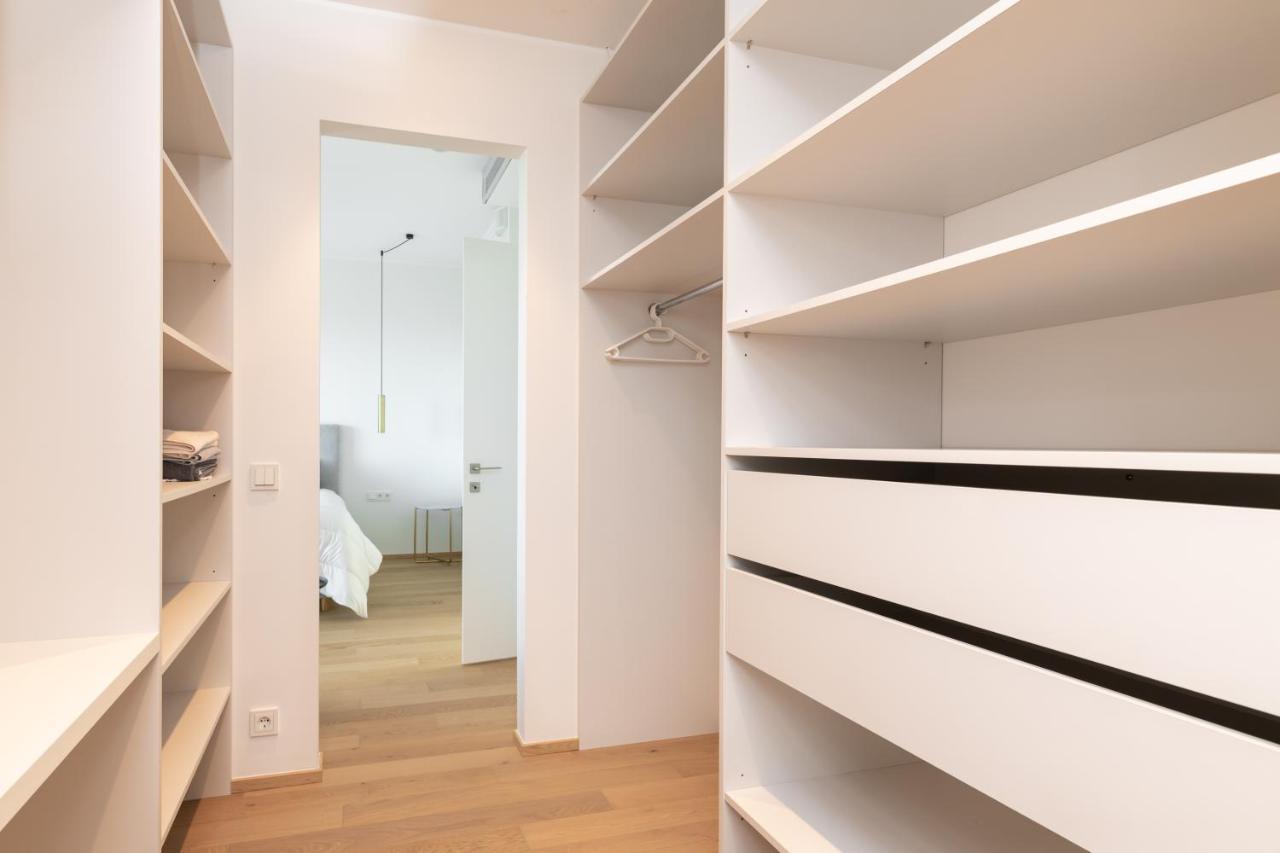 4Bdr Modern And Stylish Apartment Near Kadriorg With Free Parking タリン エクステリア 写真