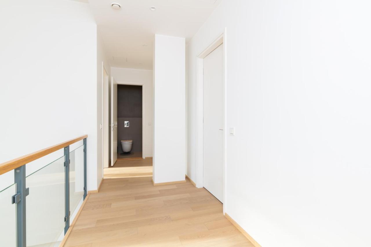 4Bdr Modern And Stylish Apartment Near Kadriorg With Free Parking タリン エクステリア 写真